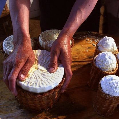 Ricotta Affumicata Casearia Crotonese Chiellino Cotta con Forno a Legna  200/250 gr - Nonna Calabrese.it